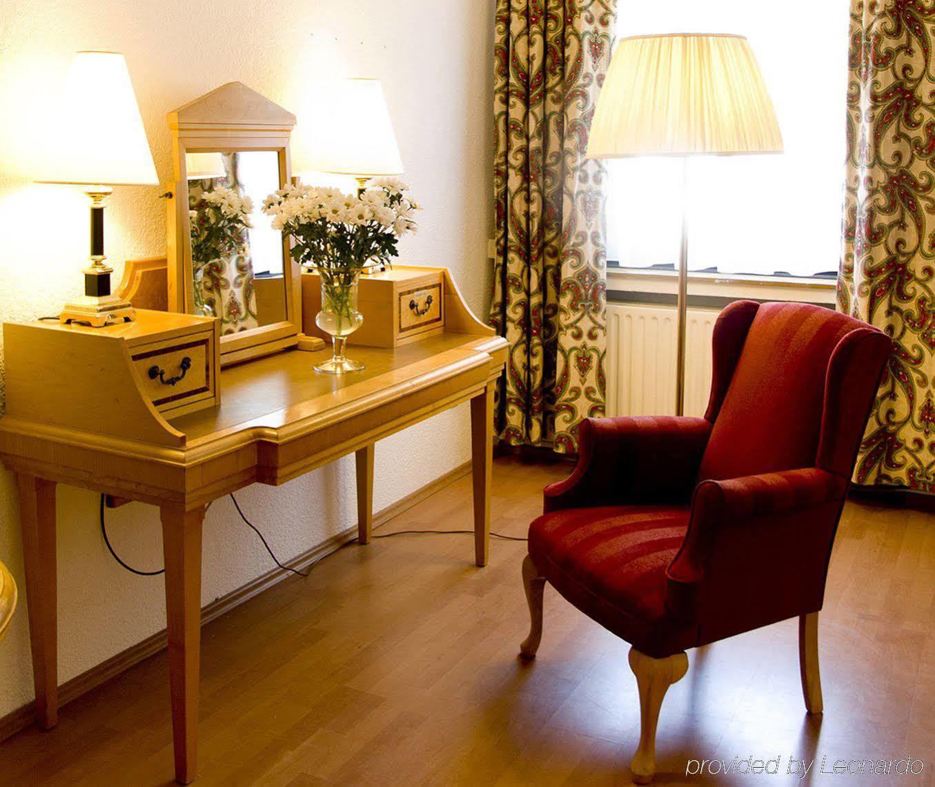 ברגיש גלאדבך Hotel Koelner Hof Refrath מראה חיצוני תמונה
